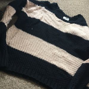 Crochet crew neck stripes